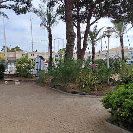 Apartment Avec Piscine Sur Quai Avec Bateau *